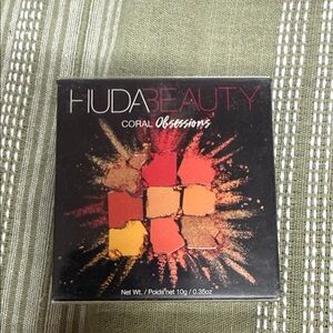 HUDA BEAUTY Coral Obsessions Eyeshadow Palette with Vibrant Hues